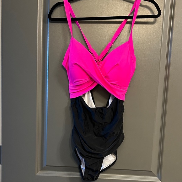 Eomenie Other - EoMenie Pink and Black One Piece Swimsuit NWT